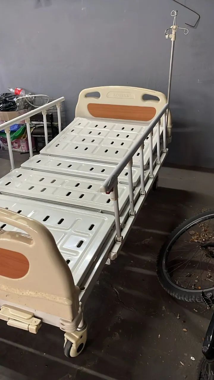 Cama Hospitalar Manual com 3 Manivelas - Foto 4