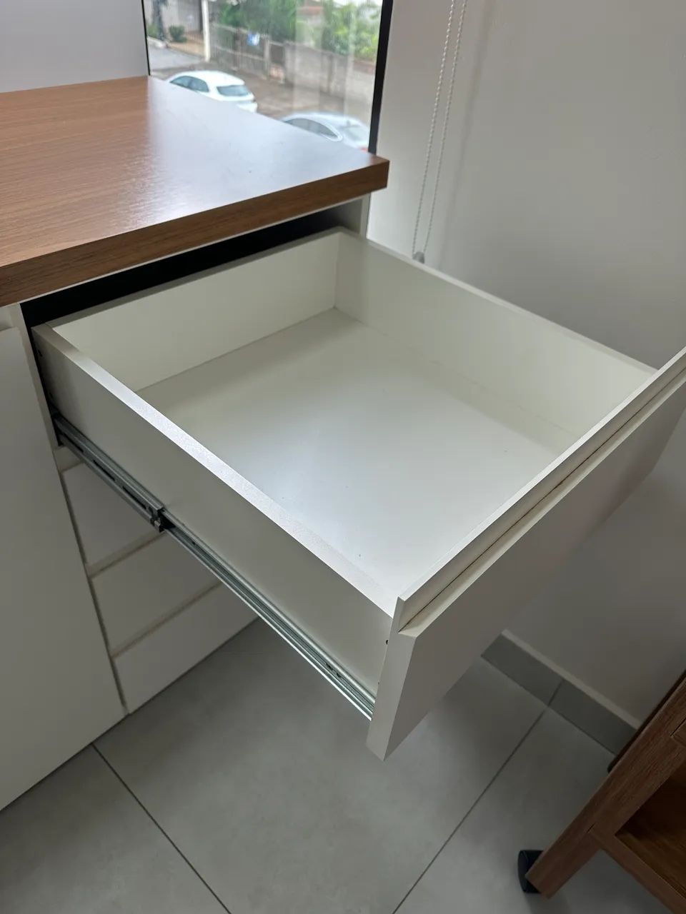 Balcão com gavetas e porta - Foto 2