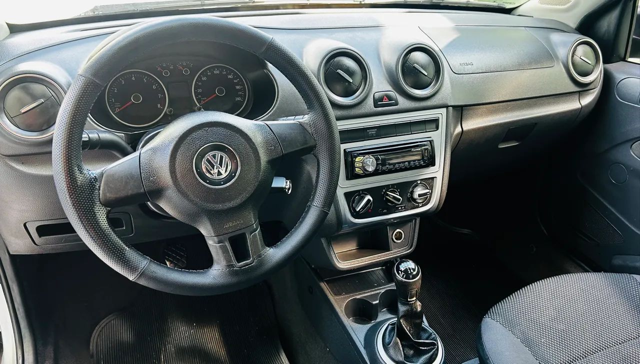 Volkswagen Saveiro Trendline 1.6 T.flex 8V 2016 - Foto 12