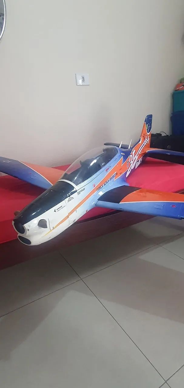 Aeromodelo tucano t27 juniaer 20cc  - Foto 2