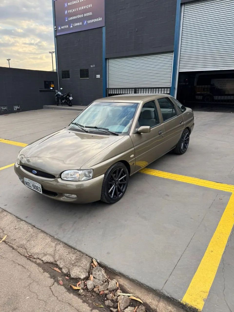 Ford Escort Escort GL 1.6 MPI 2001