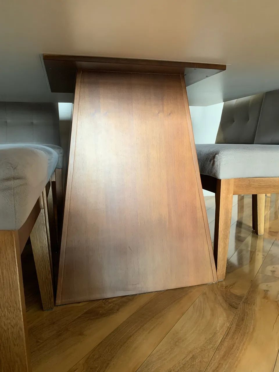 Conjunto de mesa de jantar c/ 8 cadeiras - Foto 4