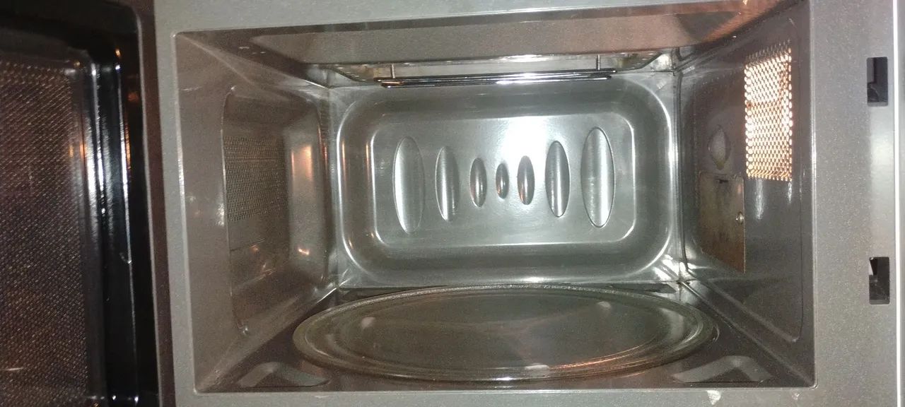 Microondas LG espelhado com grill em perfeito estado  - Foto 2