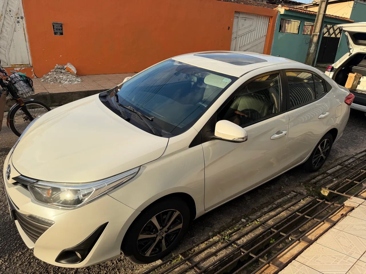 Toyota Yaris YARIS XLS Connect Sed. 1.5 Flex 16V Aut. 2022
