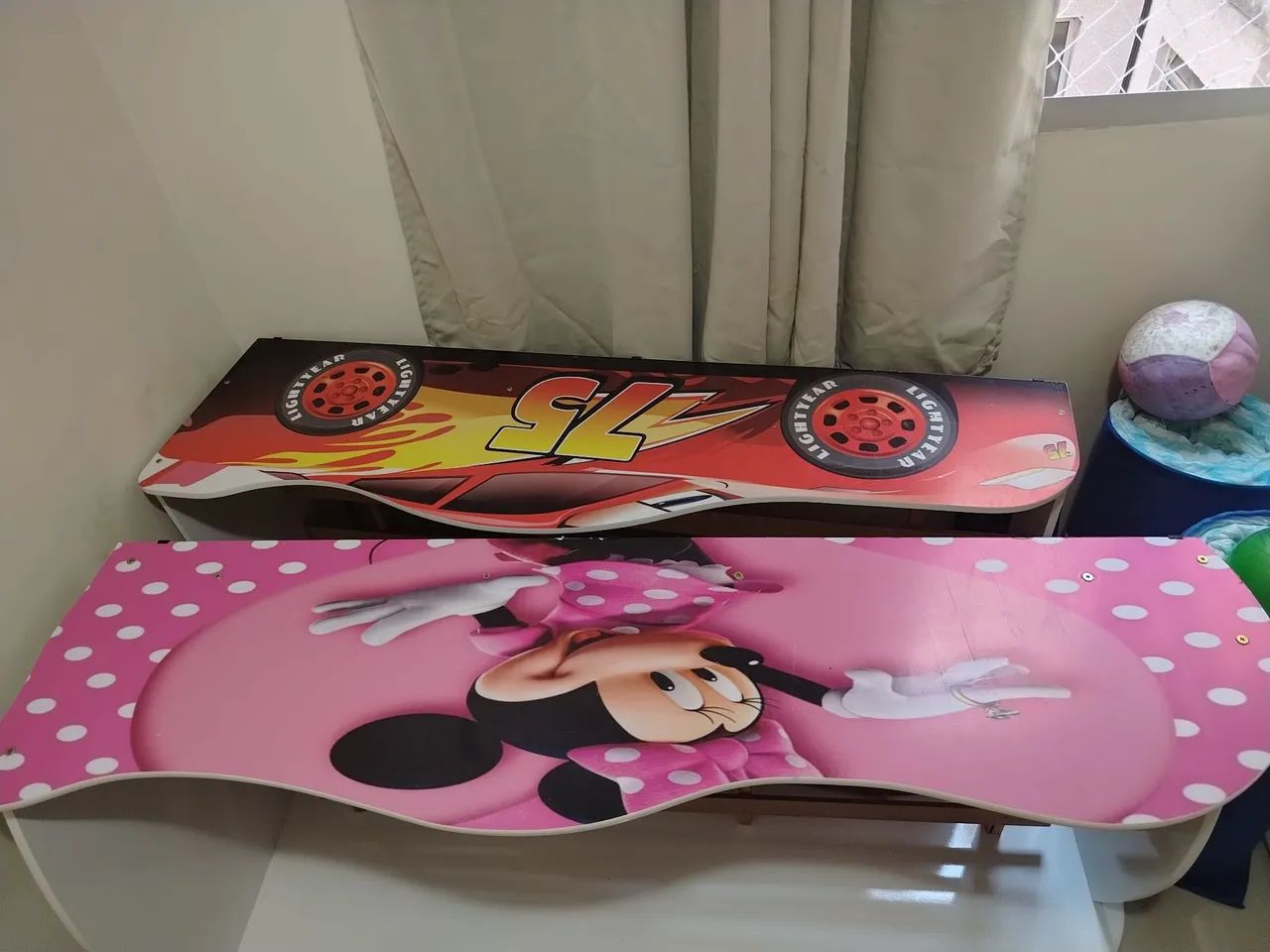 CHILD'S BED