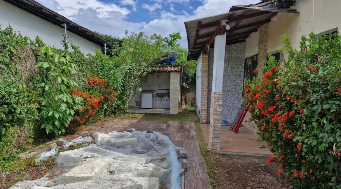 Casa 3 Qtos (1 Suíte) + Piscina -  (Esquina 15x25) - Foto 2
