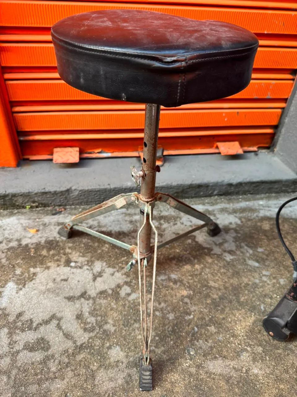 Banquinho de bateria