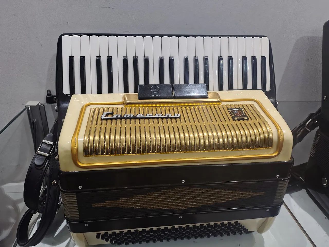 Acordeon Scandalli Camerano 120 baixos - Foto 3