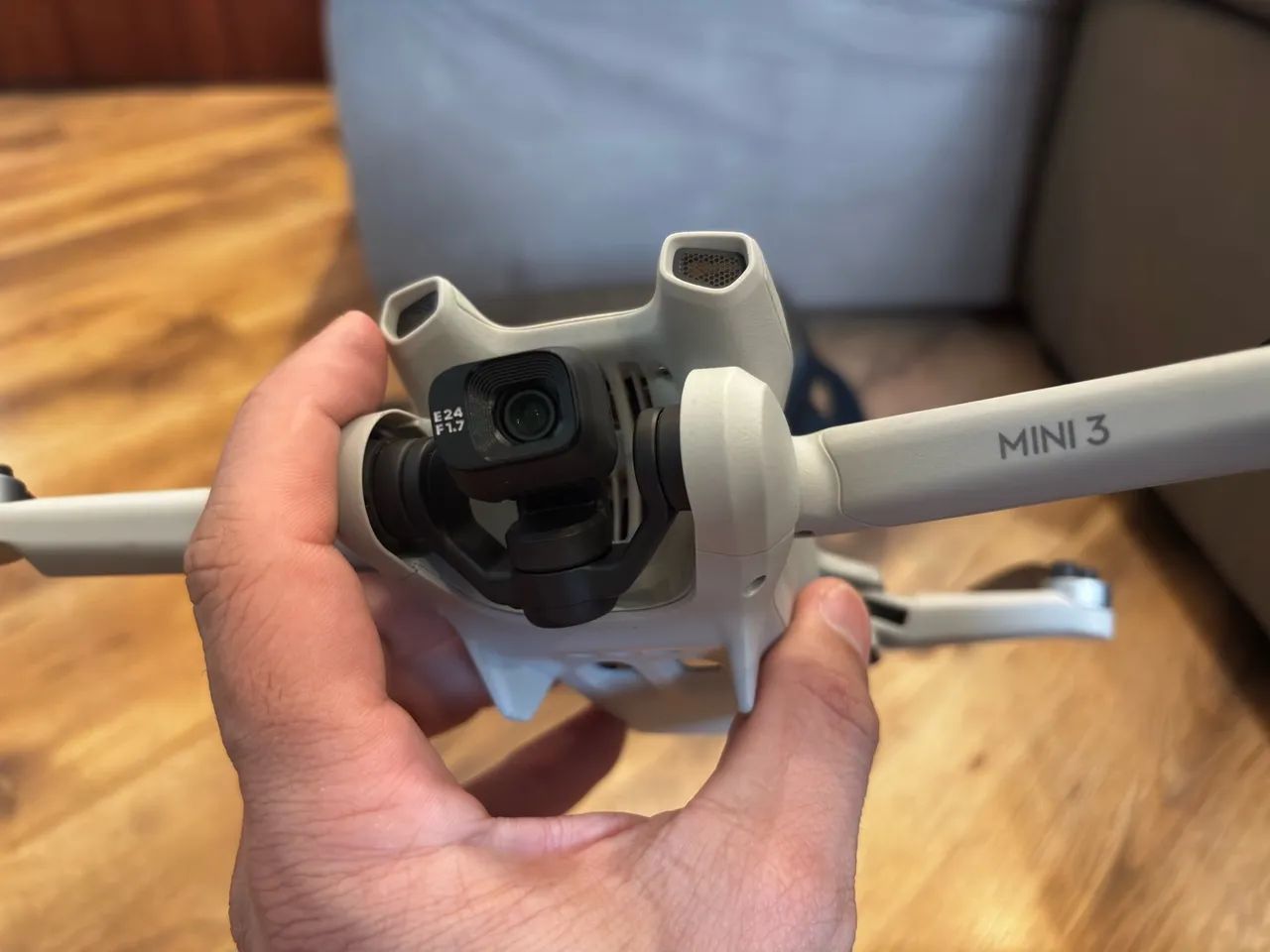 Drone DJI Mini 3 - Kit Fly more - 3 baterias - sem tela - Foto 4