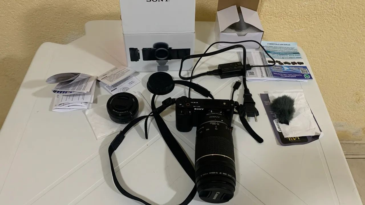 SONY ZV-E10 + LENTE DO KIT + ADAPTADOR + LENTE 75-300