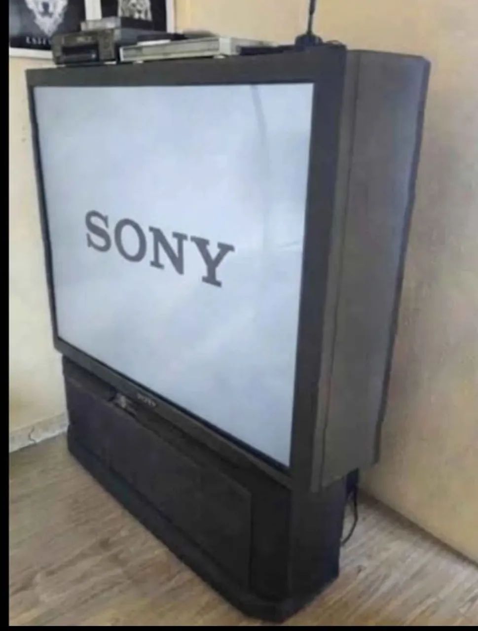 Tv Sony tubo projeção de 85 polegadas  - Foto 2