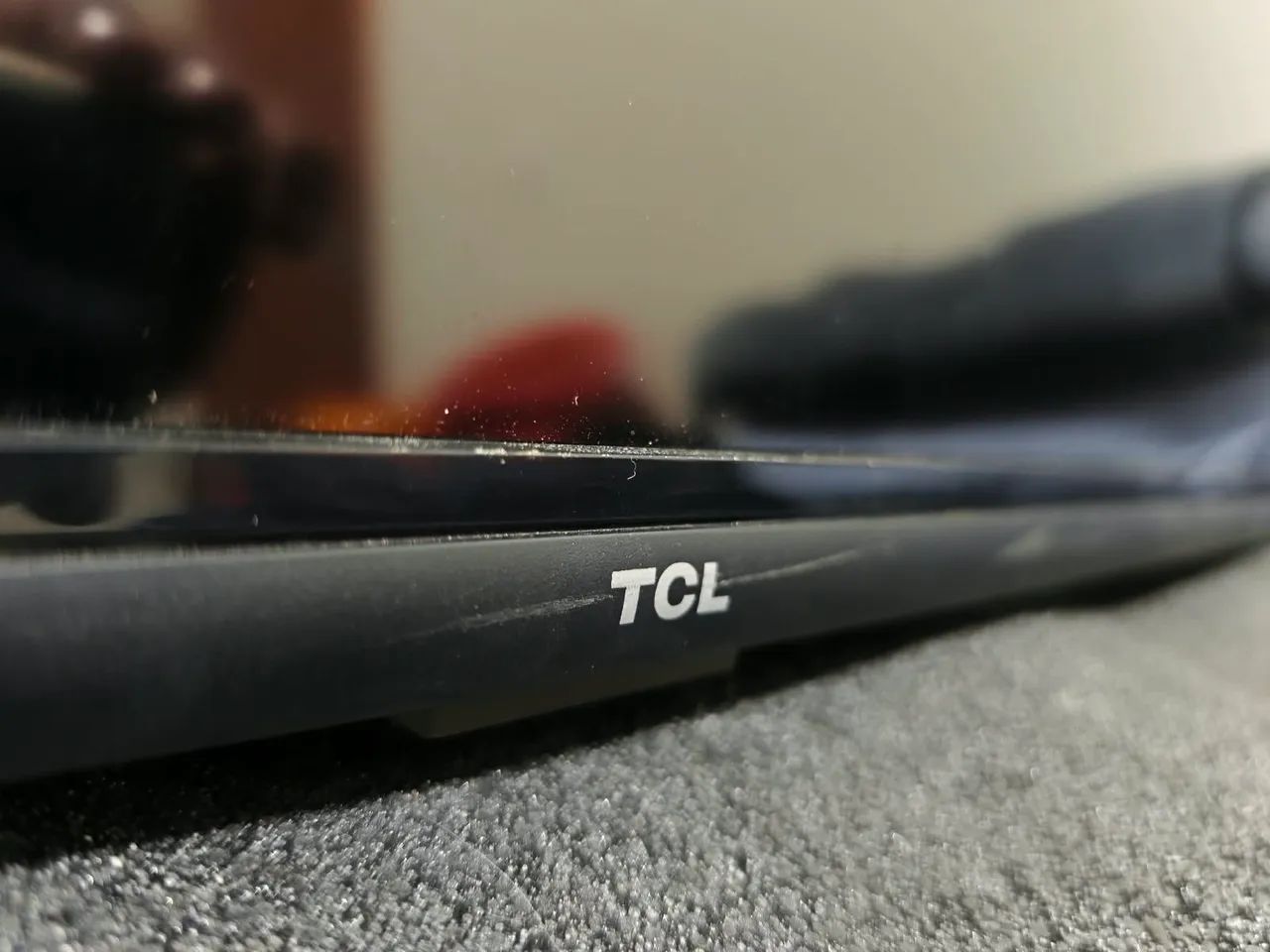 Tv tcl smart para retirar peças  - Foto 2