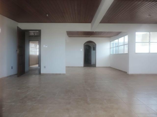 Apartamento Terceiro Andar no Castália - Venda ou Aluguel