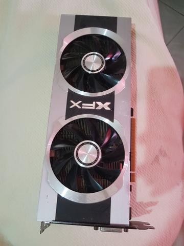 Placa de vídeo AMD R7900