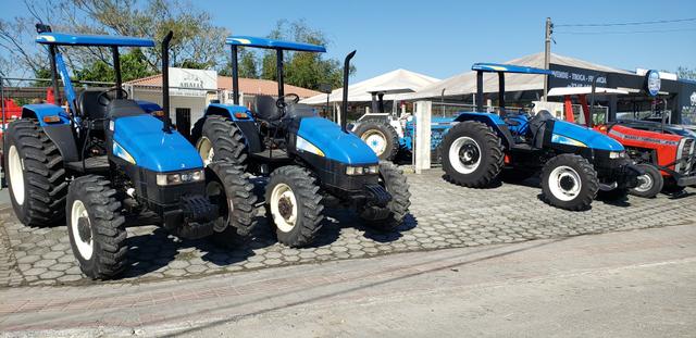Tratores e implementos agrícolas