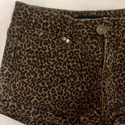 Short jeans oncinha - Foto 3