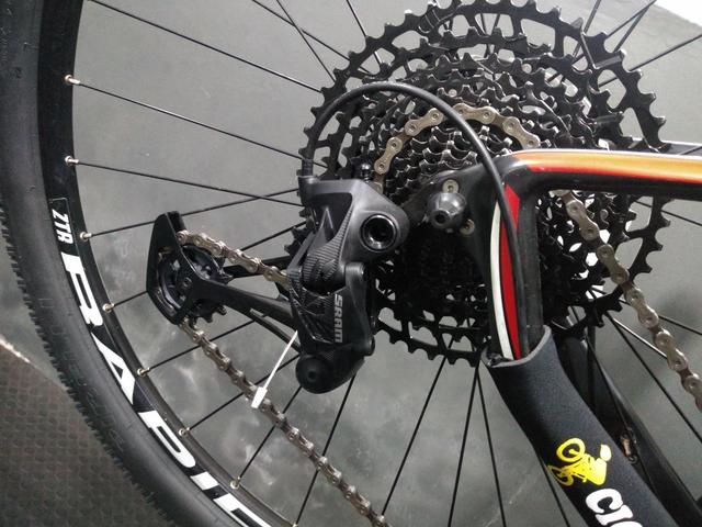Bicicleta 29 carbono grupo Eagle Sram 12v - Foto 5