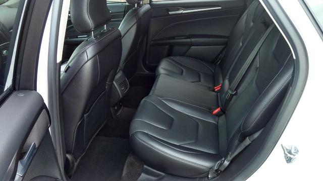 Ford Fusion - Foto 7