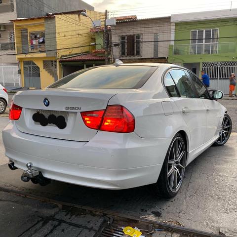 BMW 320i 09/10 - Foto 3