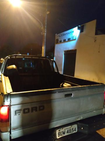 F1000 estendida p/6 pessoas diesel com ar, vidro trava alarme direção hidráulica. - Foto 7