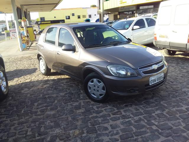 Celta LT 1.0 completo 2014