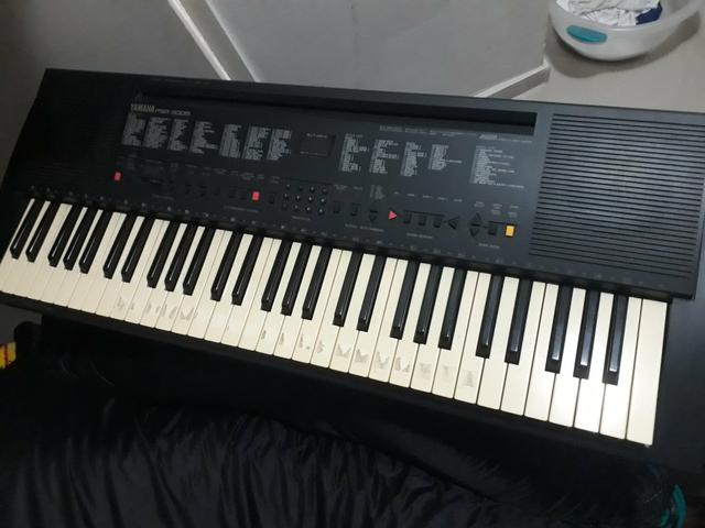 Teclado psr 300m