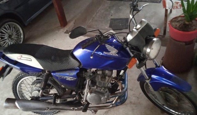 VENDO MOTO HONDA TITAN KS