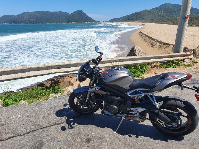 TRIUMPH STREET TRIPLE 765 RS 2018