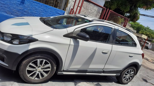 ONIX ACTIVE 2018 1.4 AUTOMÁTICO