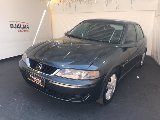 VECTRA SEDAN EXPRESSION 2.0 2005 COMPLETO