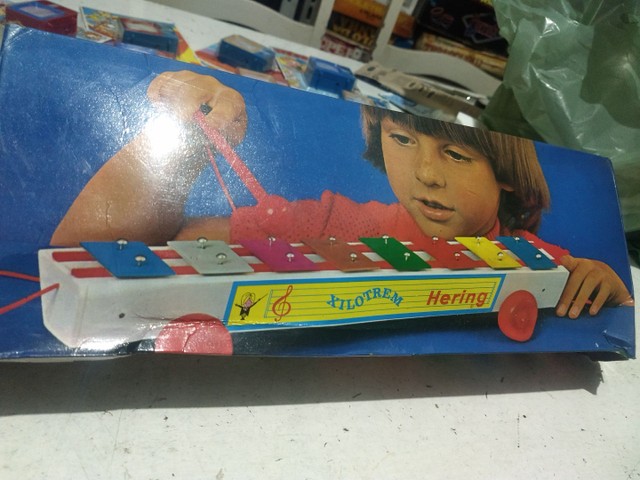 Brinquedo anos 80 sem uso Hering xilotrem