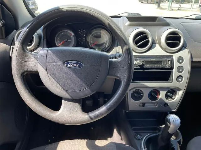 Ford Fiesta Sedan 1.6 *Baixo Km *Garantia *DeliveryCar *Troco/Financio  - Foto 4
