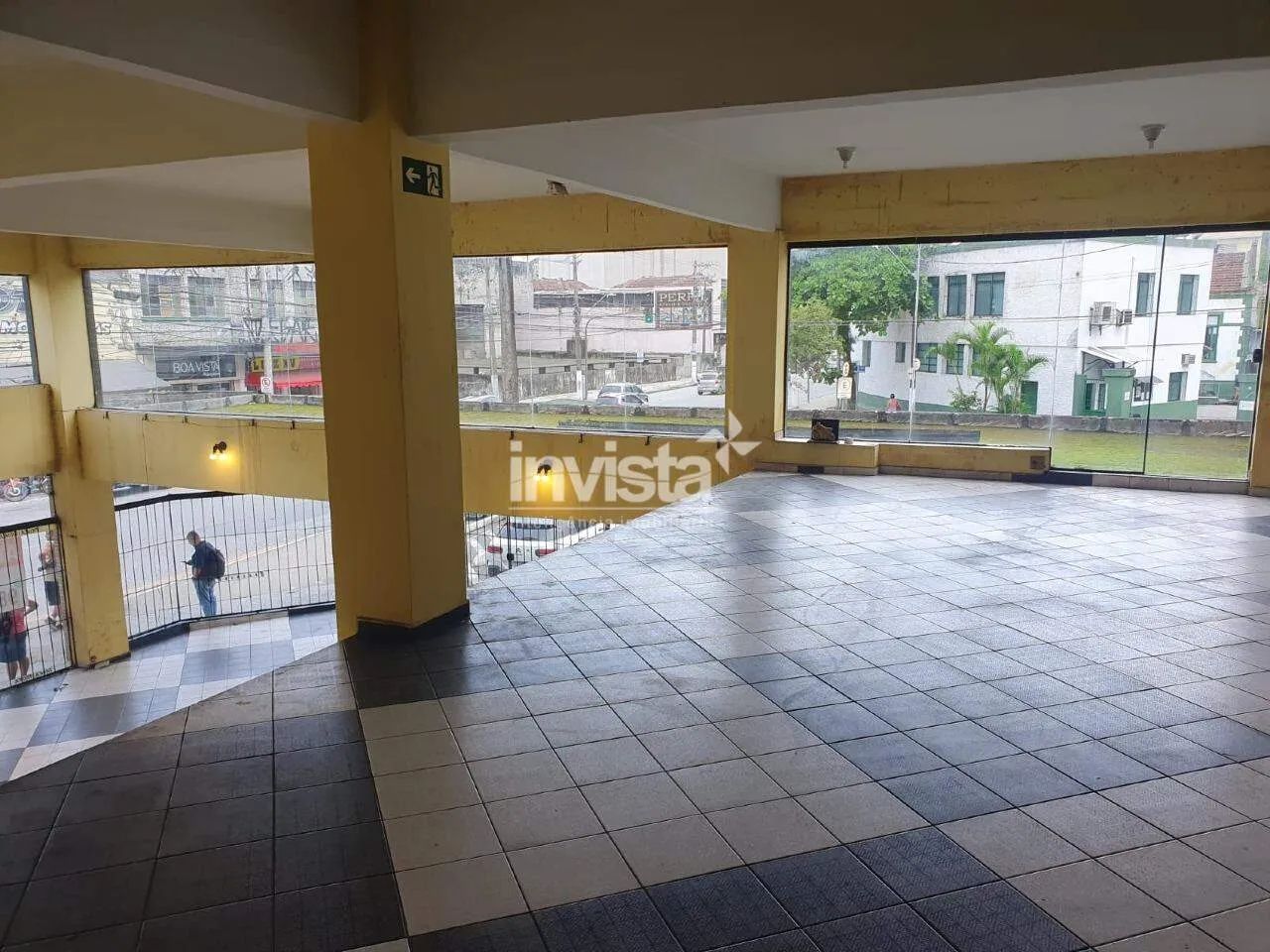 Loja/Ponto comercial de esquina com mezanino e fachada em vidros no Centro de Santos - Foto 2