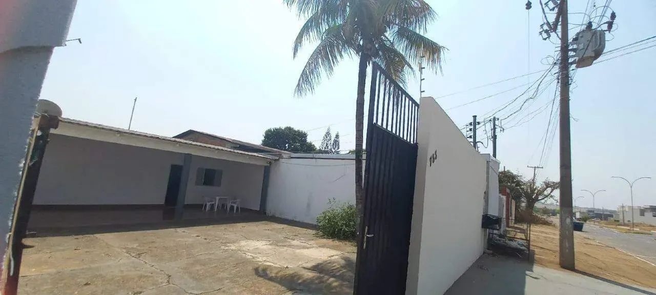Casa a venda na AV Dom Aquino, lote 435 m² prox ao IFMT