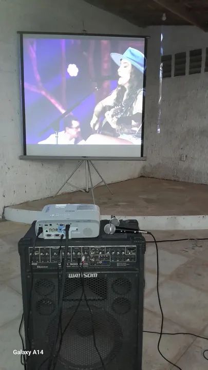 Aluguel de Projetor/ Telão/ Som  - Foto 2
