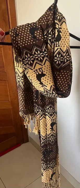 Kit com 3 cachecóis/ lenços