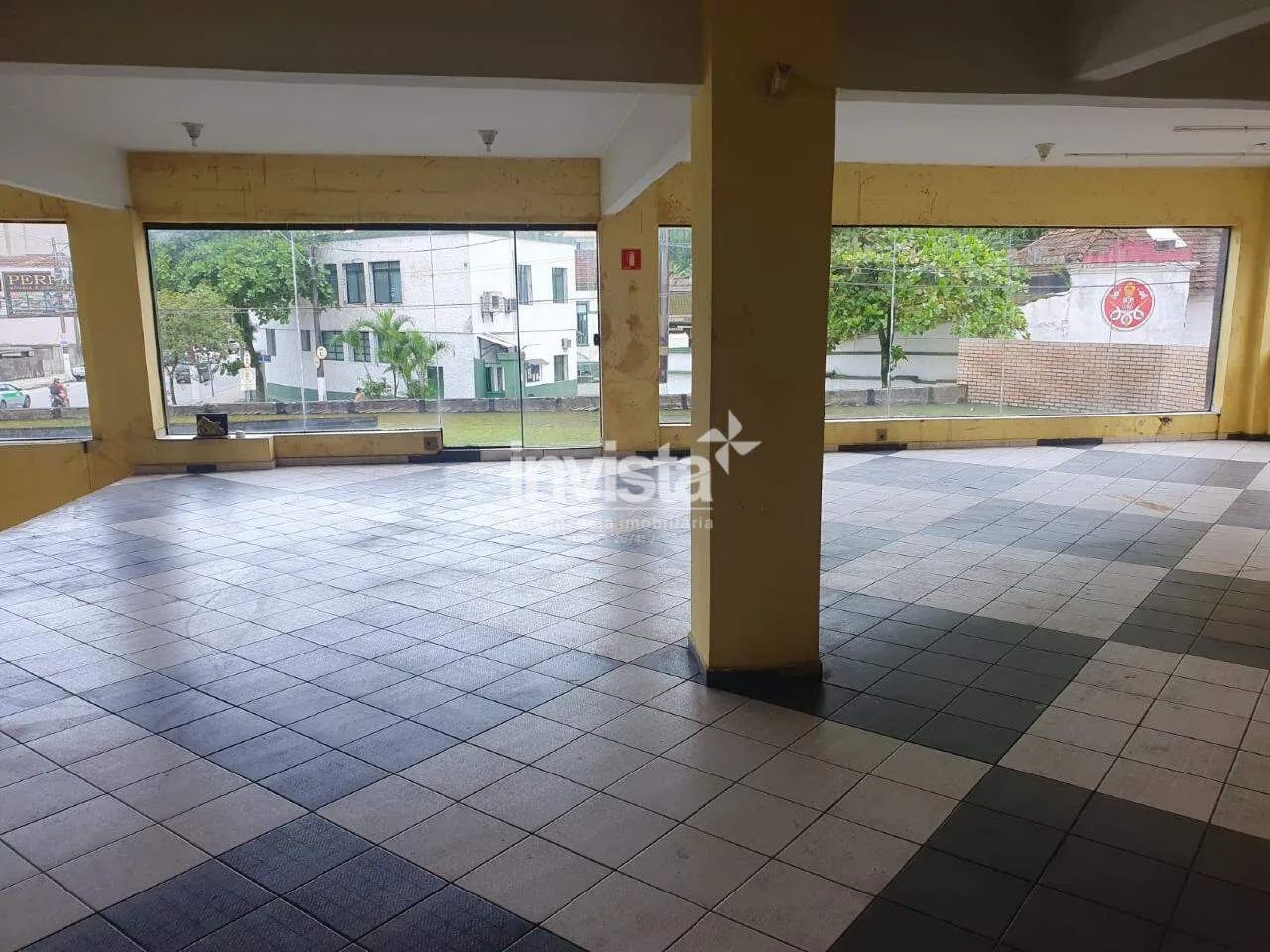 Loja/Ponto comercial de esquina com mezanino e fachada em vidros no Centro de Santos - Foto 3