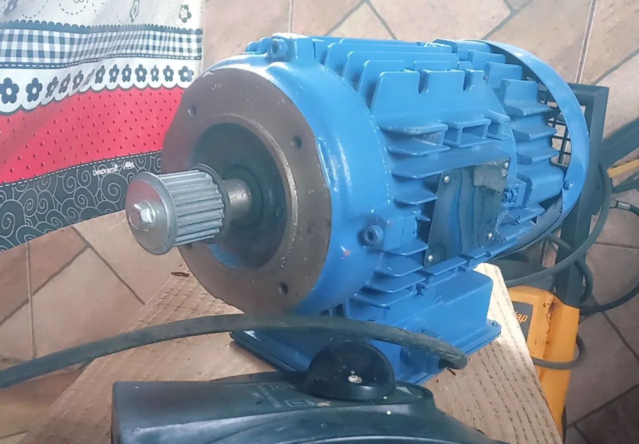 Motor Elétrico weg 1cv 220v