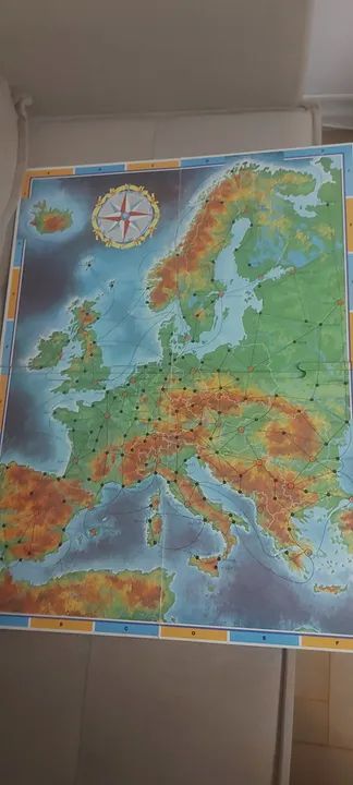 Jogo de Tabuleiro Viagem Pela Europa Grow - Foto 3