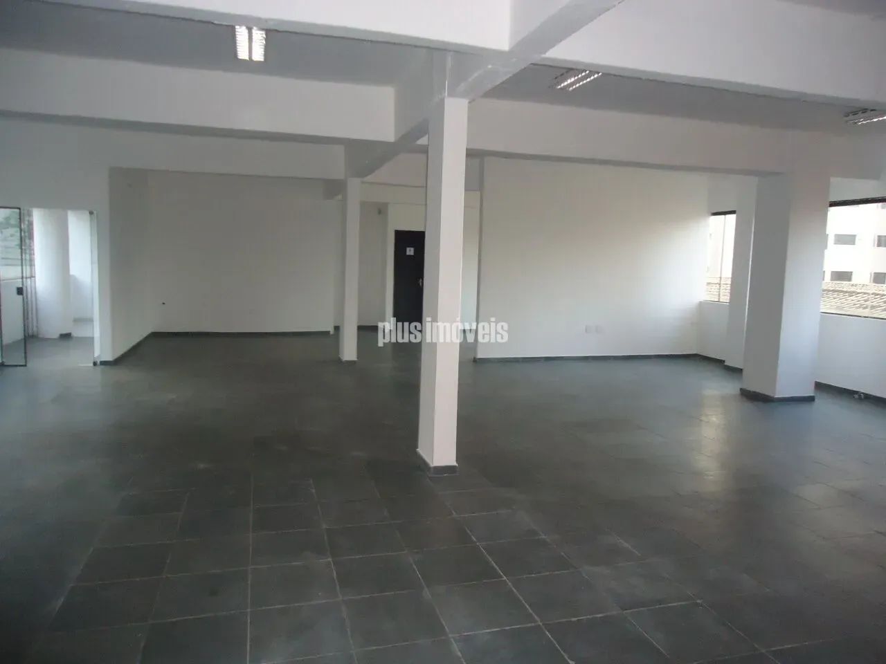 sala comercial com 200 m2 de vão livre, 2 vagas, próximo a AV. Giovanni Gronchi - Foto 8