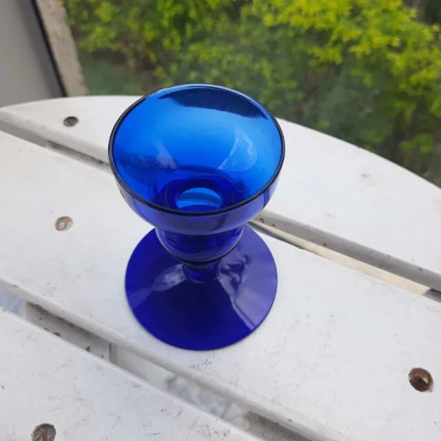 Castiçal antigo em cristal azul cobalto 11cm altura - Foto 2