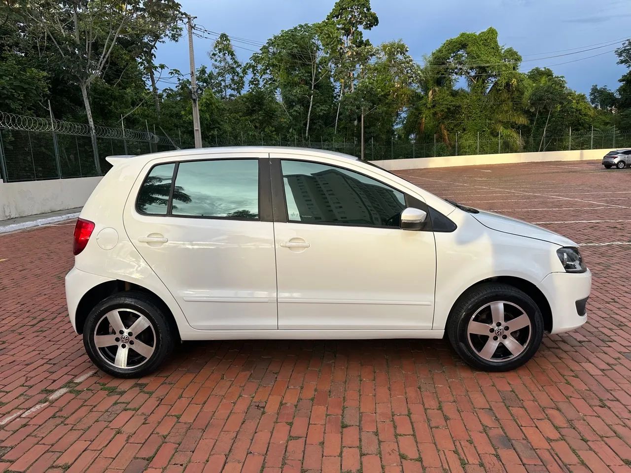 Fox BLUEMOTION 1.0 2014 - Foto 2