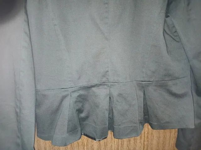 Blazer Marron com ombreiras. - Foto 4
