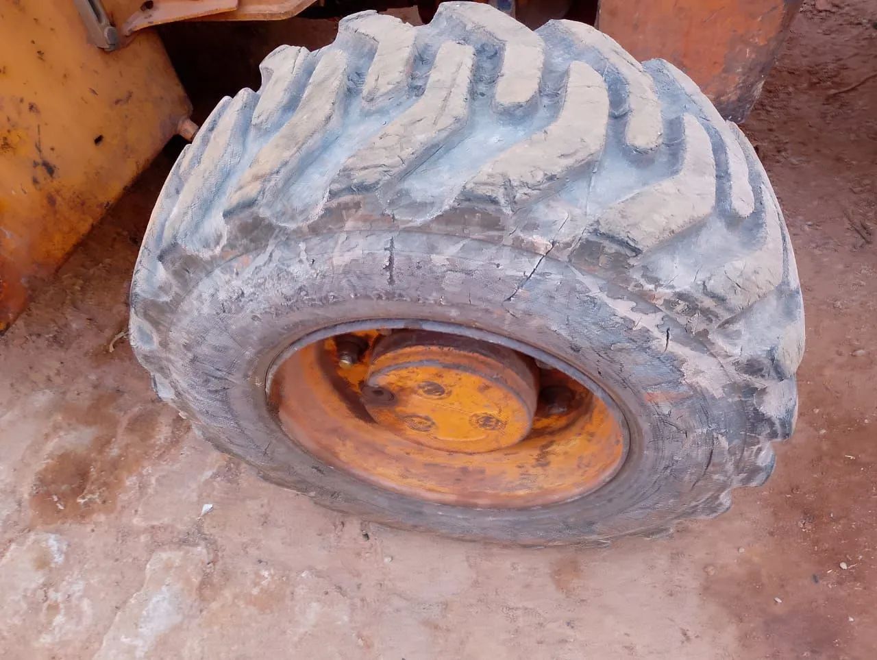 RETROESCAVADEIRA CASE 580N 4x4 2015 PRA VENDER LOGO - Foto 3