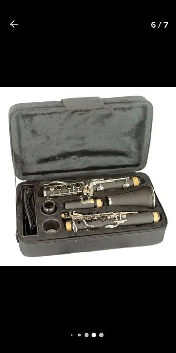 Vendo clarinete luxo 17chv- si-bemol