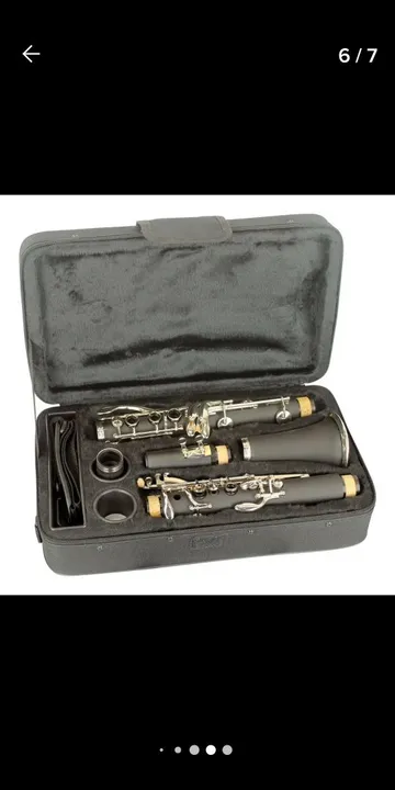 Vendo clarinete luxo 17chv- si-bemol