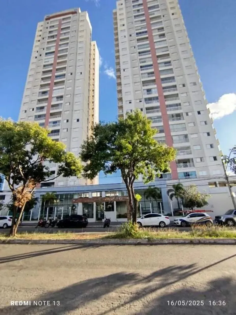 Apartamento no Ed. Auge Parque Amazônia