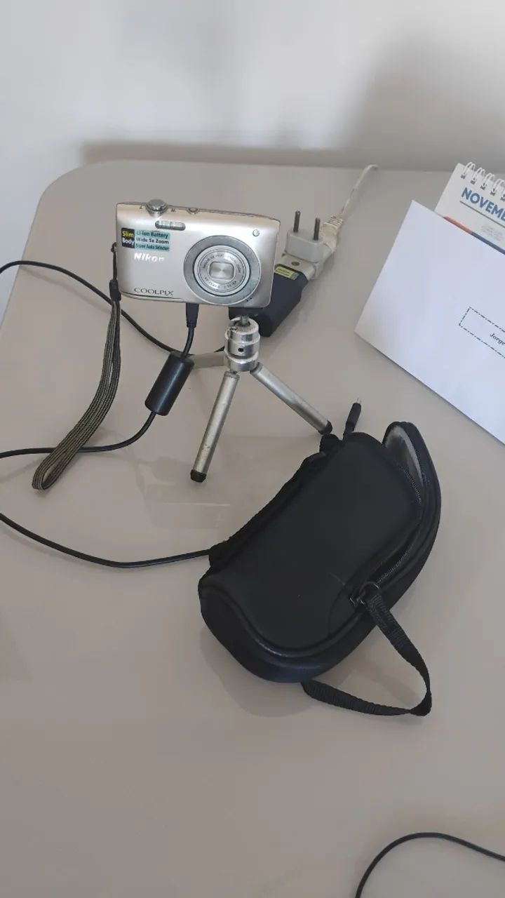 Máquina Fotográfica NiKon Coolpix