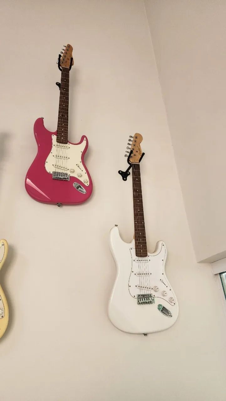 GUITARRA STRATOCASTER SEM USO + BRINDE - N13770 - Foto 5