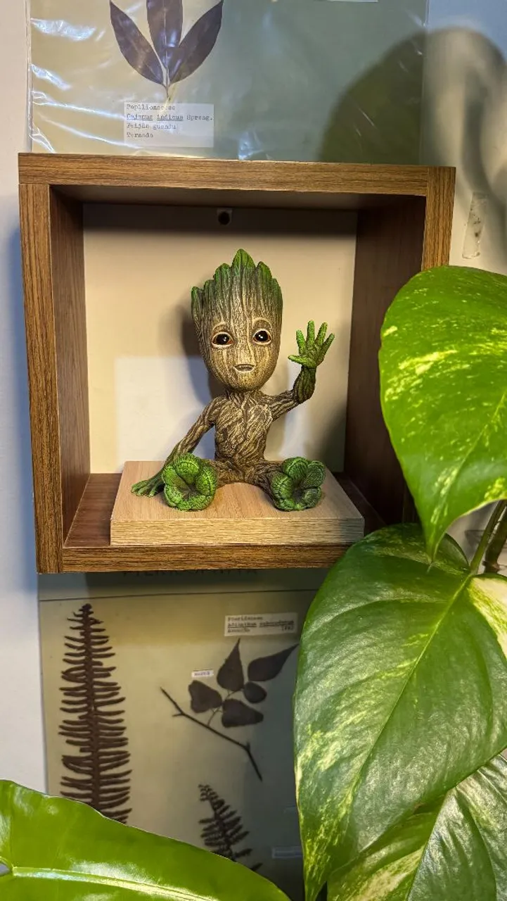 Baby groot decorativo artesanal.